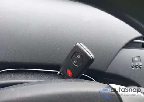 2011 Toyota Prius Three from USA, damaged, VIN JTDKN3DU0B0320737